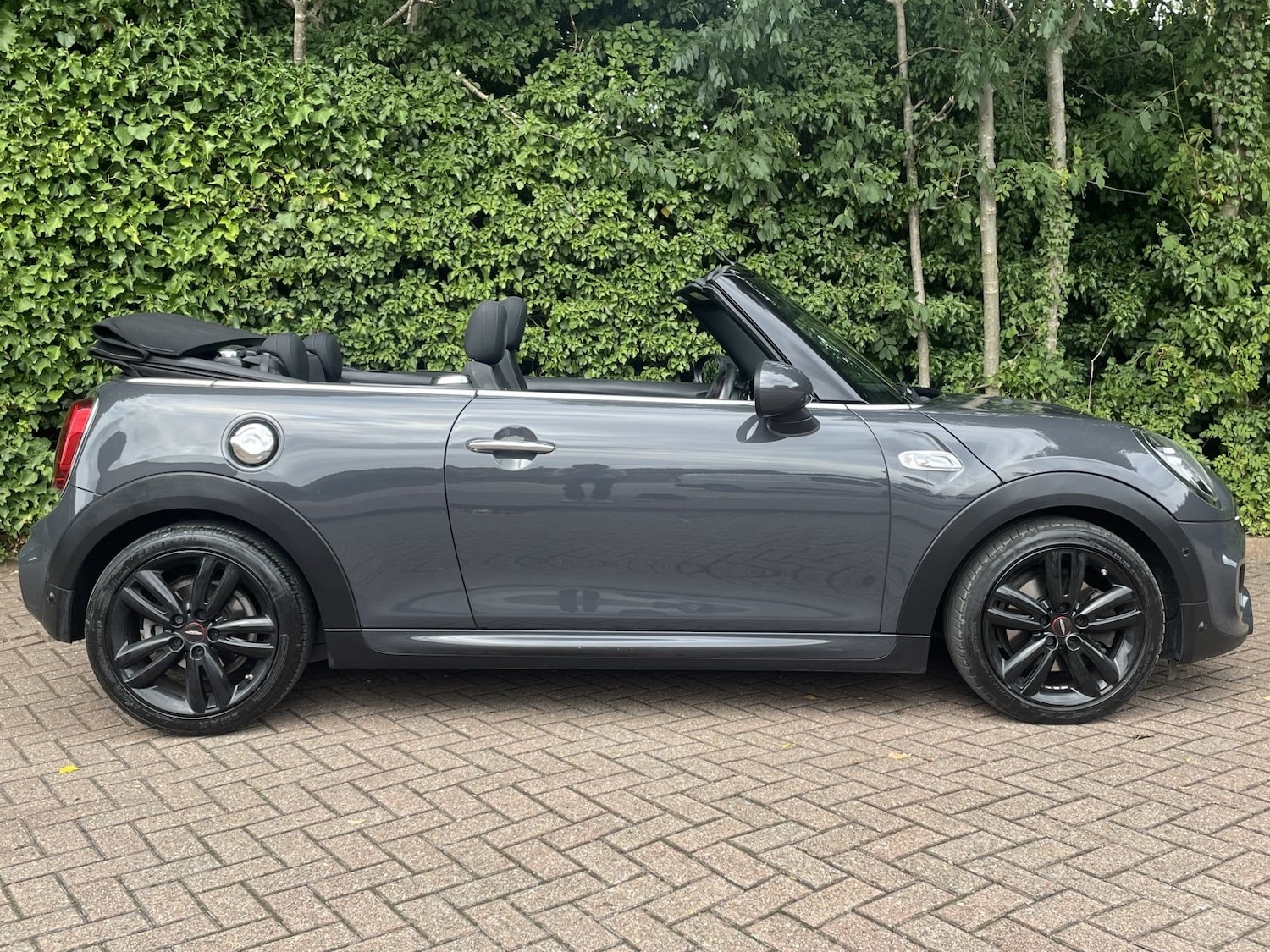 Used MINI Convertible 2019 for sale - 76156480: Photo 6