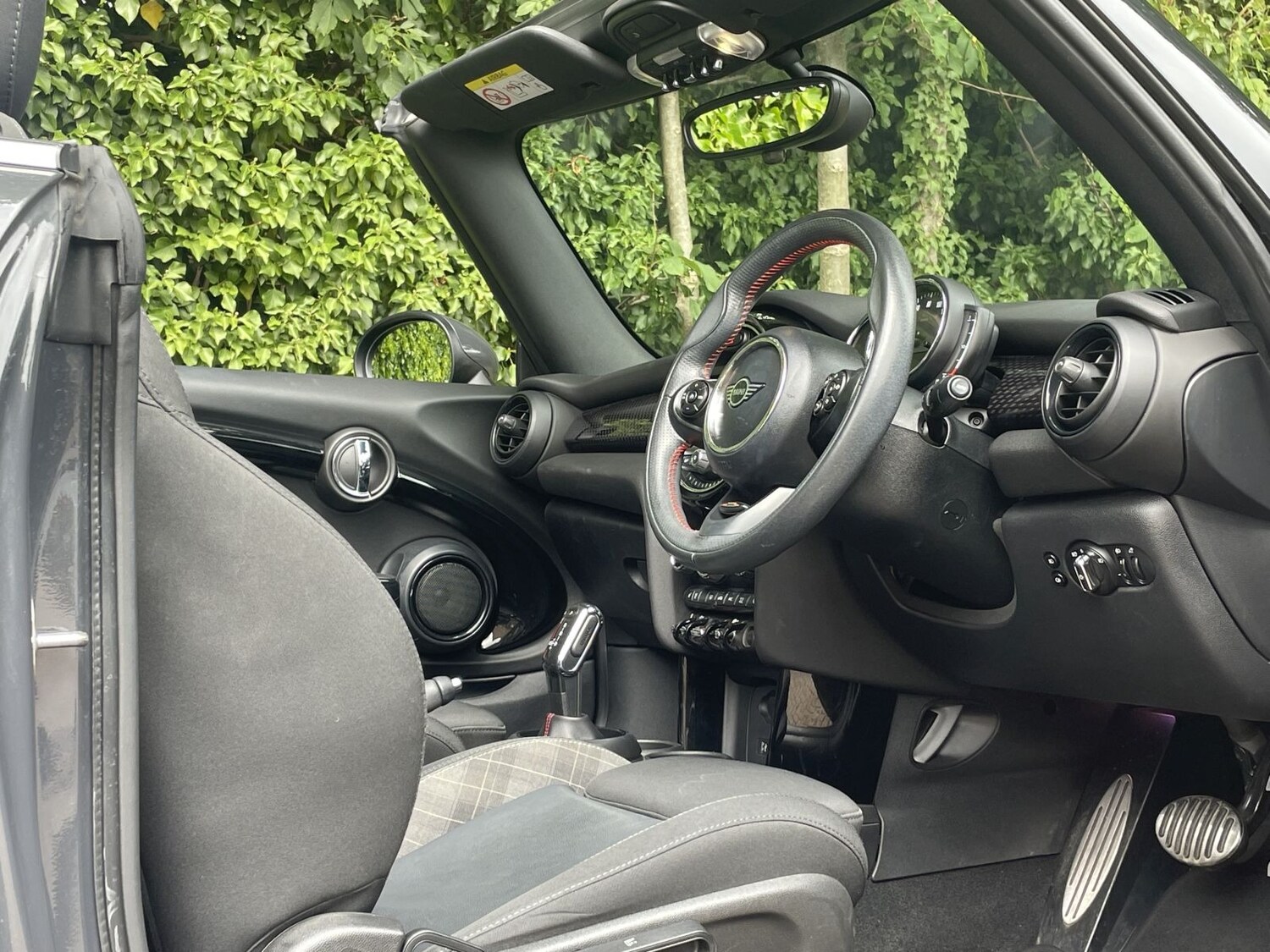 Used MINI Convertible 2019 for sale - 76156480: Photo 7