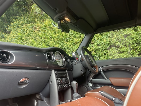 Used MINI Convertible 2008 for sale - 76205585: Photo 10