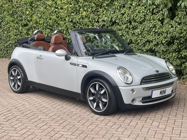 Used MINI Convertible 2008 for sale - 76205585: Photo 2