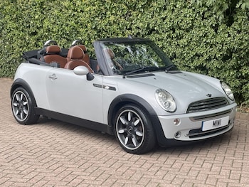Used MINI Convertible 2008 for sale - 76205585: Photo 2