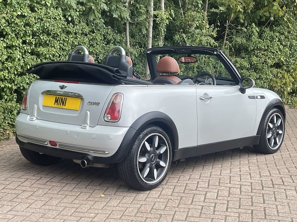 Used MINI Convertible 2008 for sale - 76205585: Photo 3