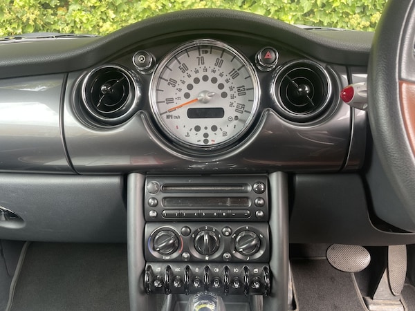 Used MINI Convertible 2008 for sale - 76205585: Photo 6