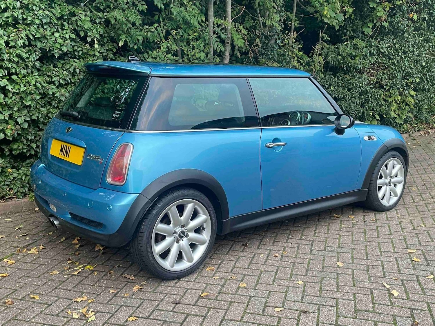 Used MINI Hatch 2002 for sale - 76146815: Photo 2