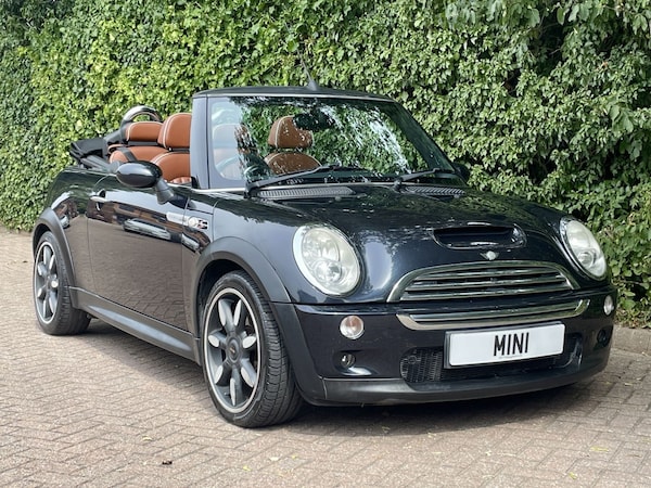 Used MINI Convertible 2007 for sale - 76206491: Photo 2