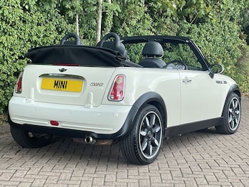 Used MINI Convertible 2008 for sale - 75874011: Photo