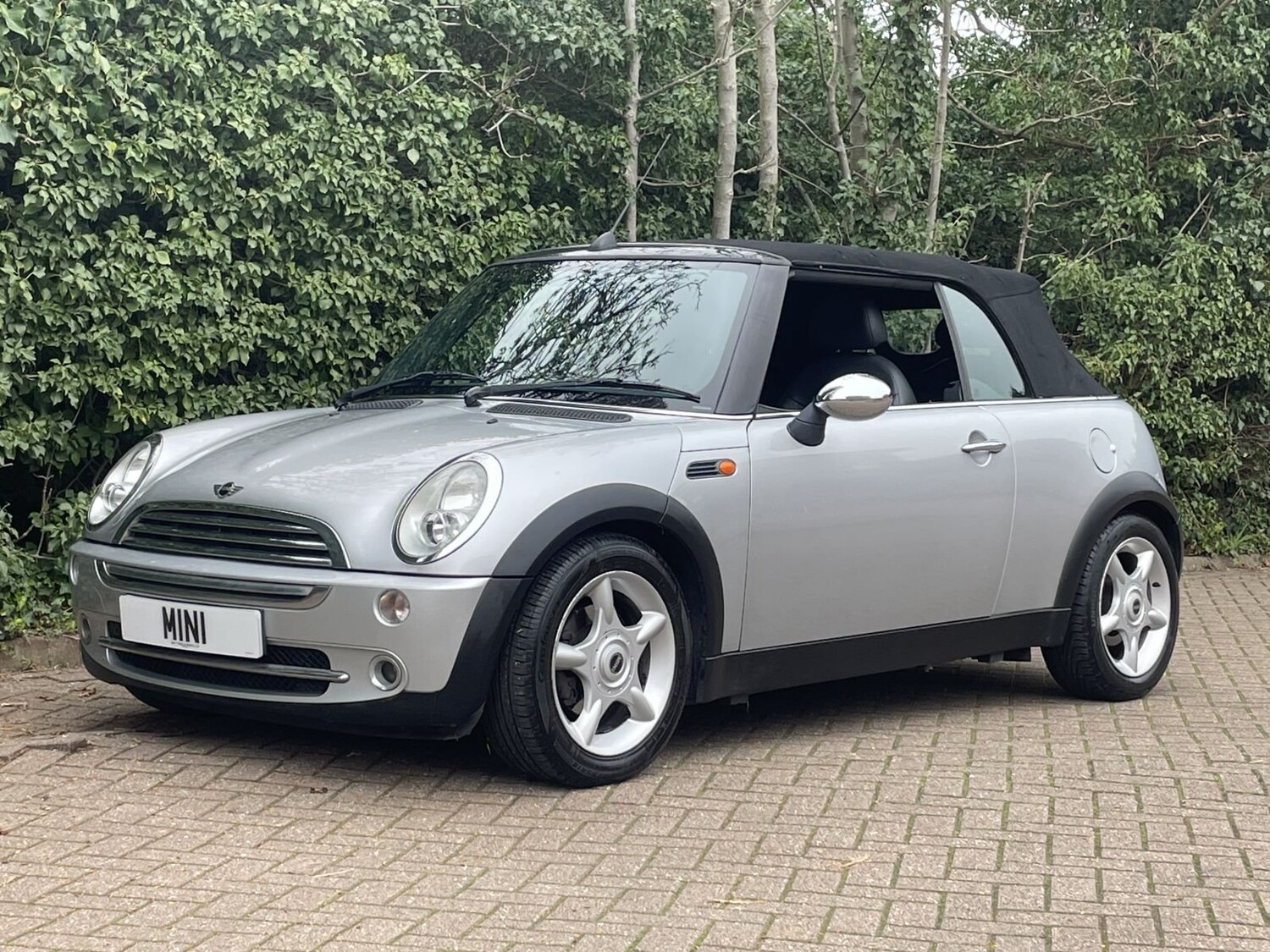Used MINI Convertible 2005 for sale - 77803495: Photo 14
