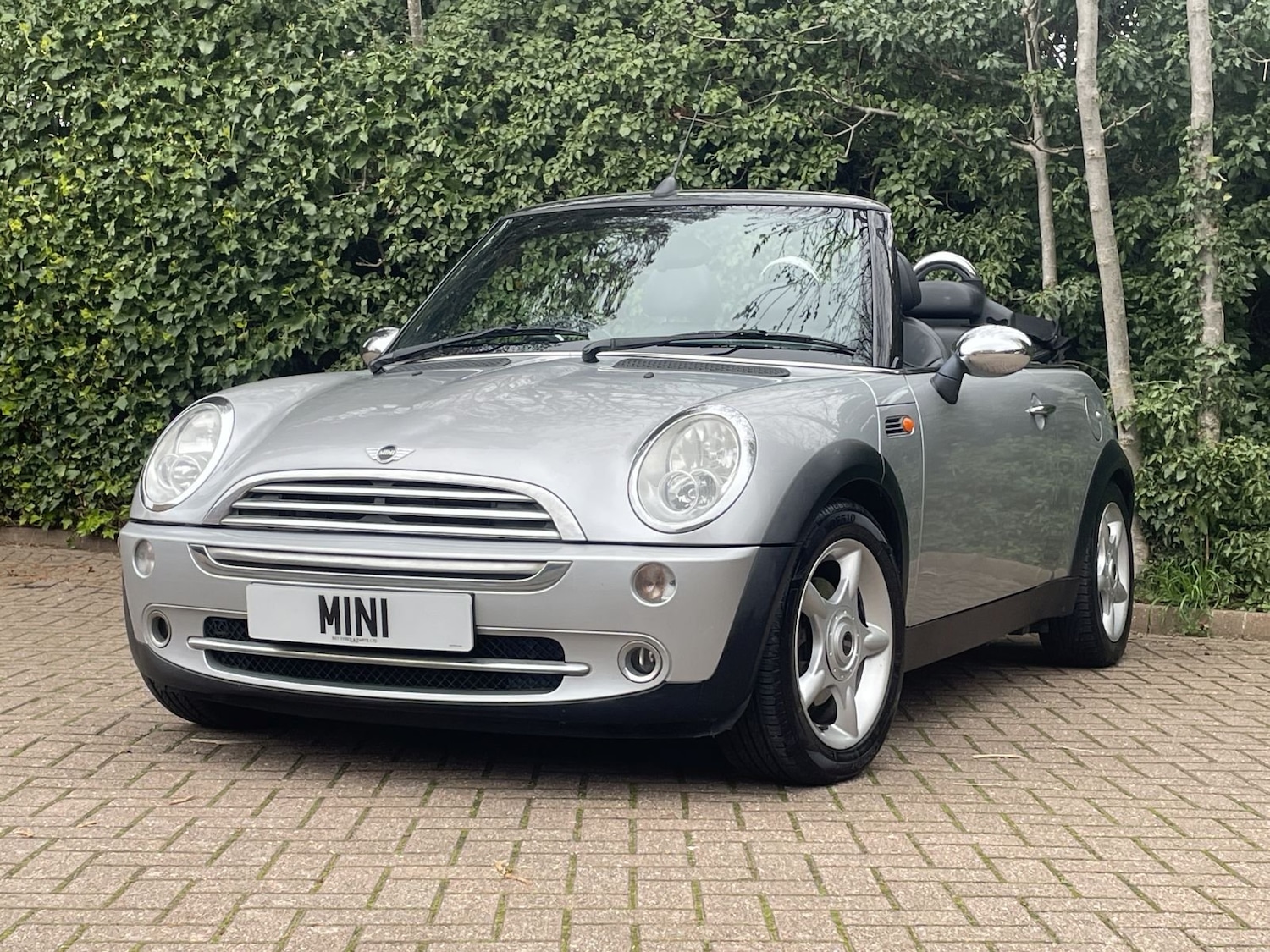 Used MINI Convertible 2005 for sale - 77803495: Photo 18