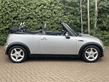 Used MINI Convertible 2005 for sale - 77803495: Photo