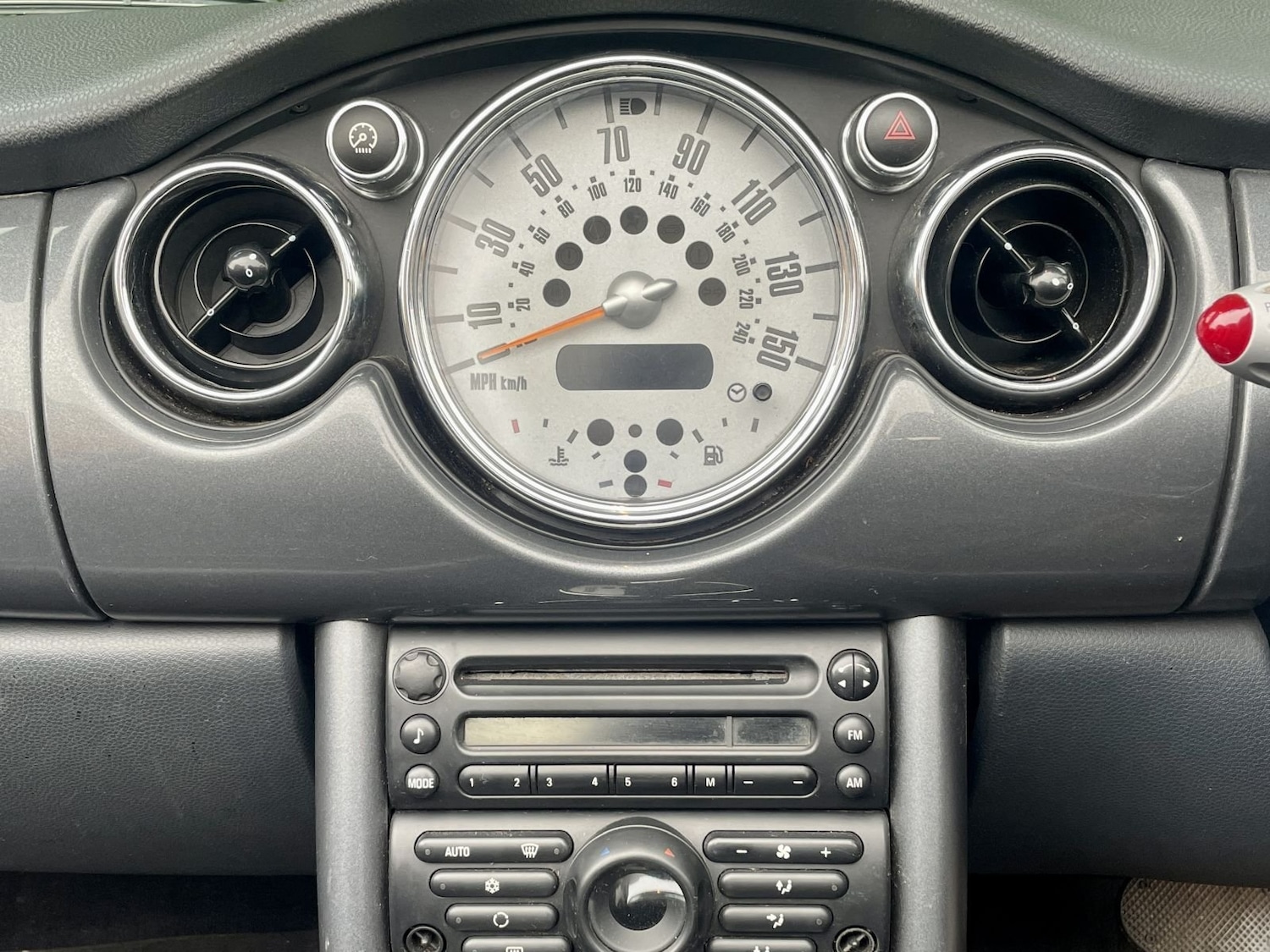 Used MINI Convertible 2005 for sale - 77803495: Photo 8