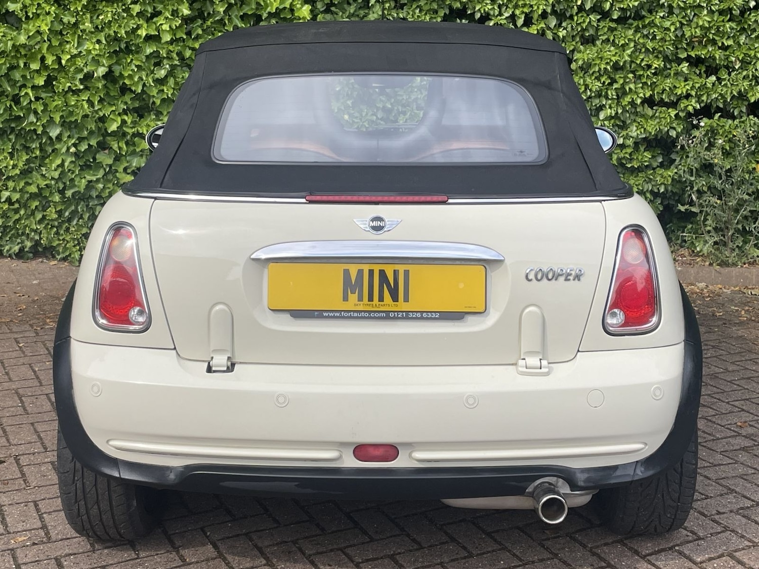 Used MINI Convertible 2008 for sale - 76749862: Photo 12