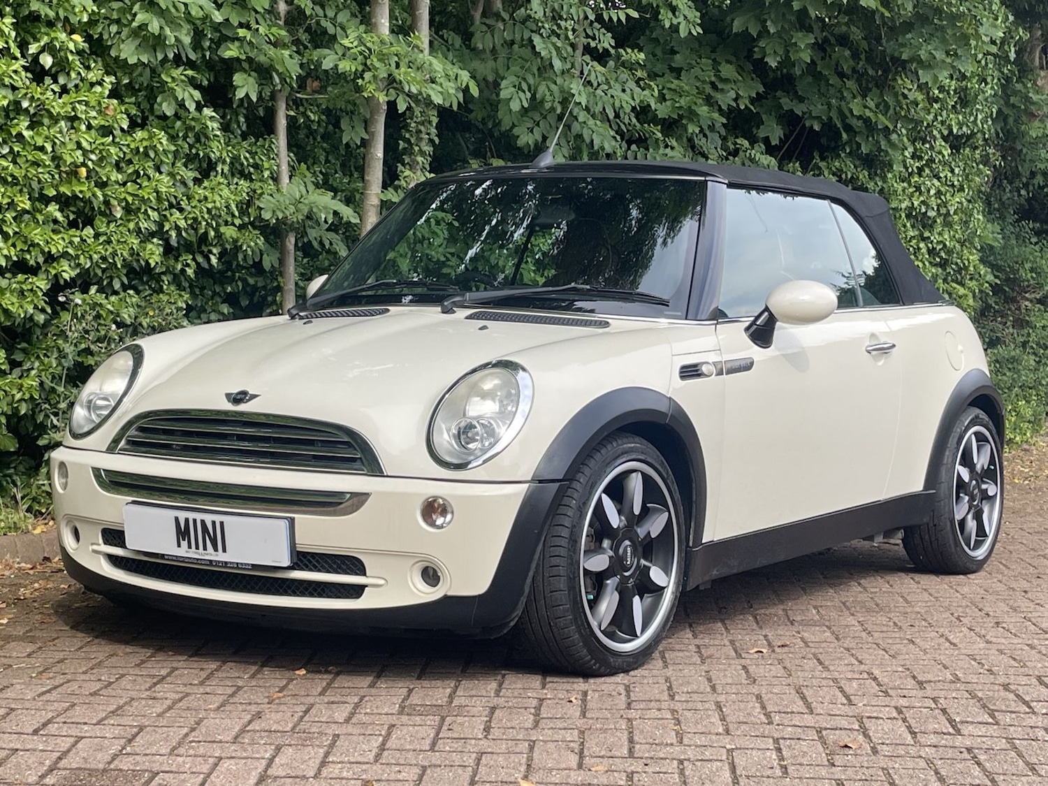 Used MINI Convertible 2008 for sale - 76749862: Photo 13