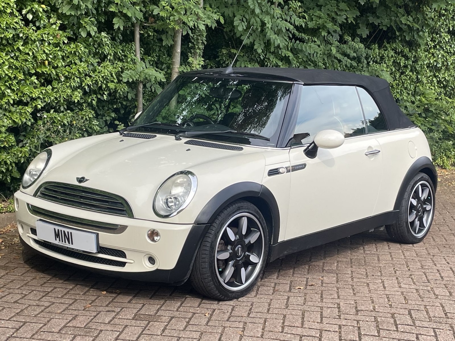 Used MINI Convertible 2008 for sale - 76749862: Photo 14