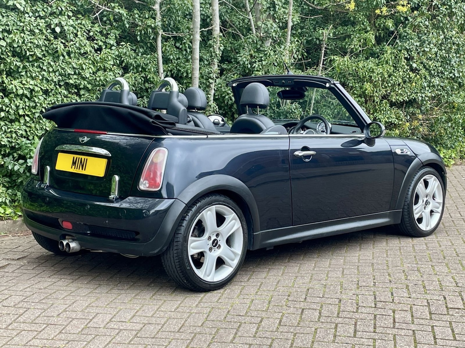 Used MINI Convertible 2006 for sale - 78125473: Photo 4