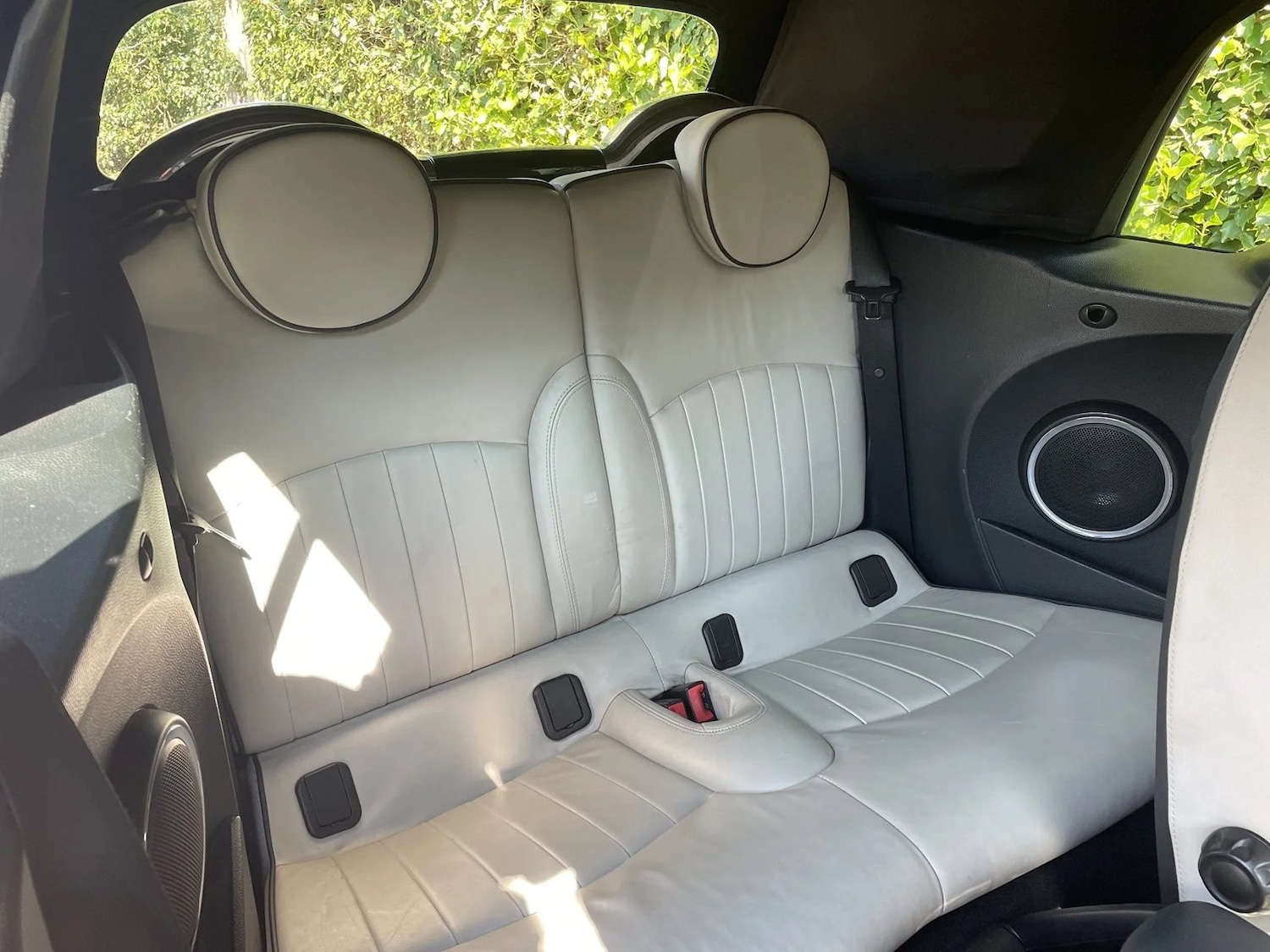 Used MINI Convertible 2011 for sale - 77213877: Photo 6