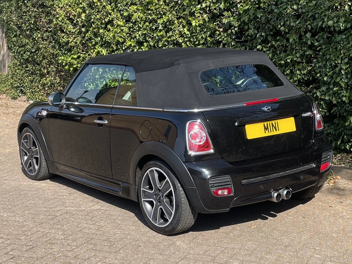 Used MINI Convertible 2011 for sale - 77213877: Photo 8