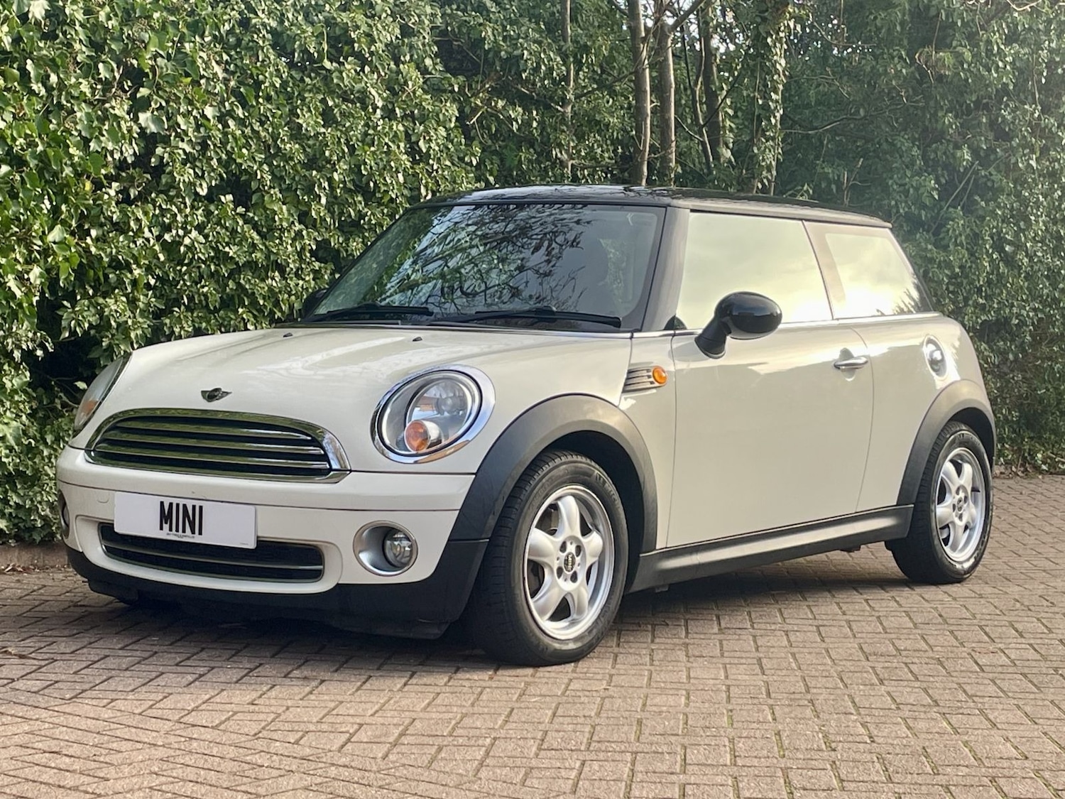 Used MINI Hatch 2009 for sale - 77541544: Photo 16