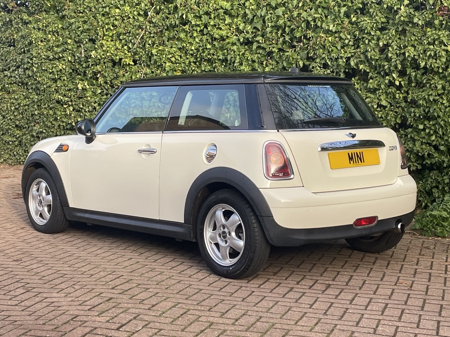 Used MINI Hatch 2009 for sale - 77541544: Photo 17