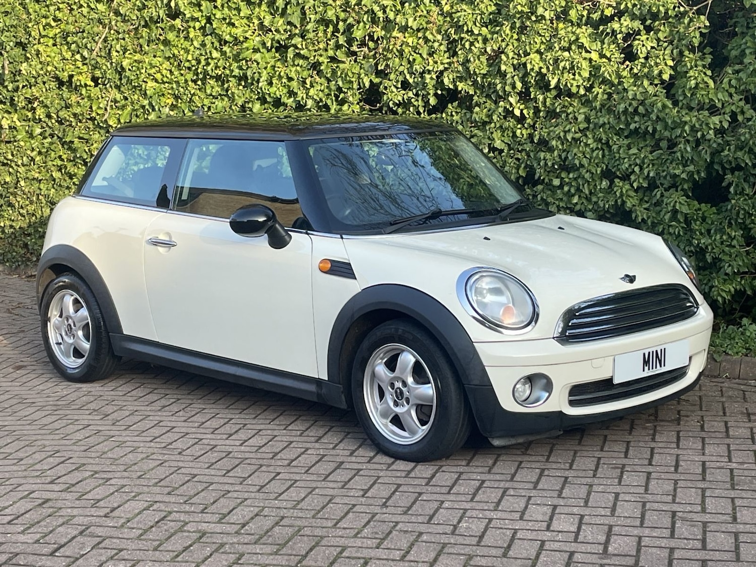 Used MINI Hatch 2009 for sale - 77541544: Photo 2