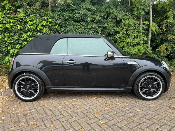Used MINI Convertible 2010 for sale - 76156385: Photo 3