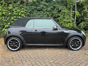 Used MINI Convertible 2010 for sale - 76156385: Photo 3