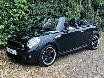 Used MINI Convertible 2010 for sale - 76156385: Photo 4