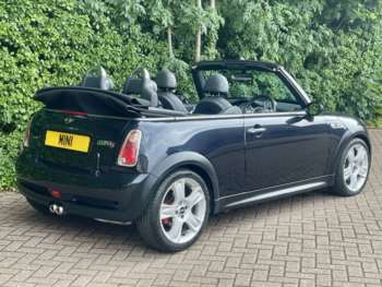 Used MINI Convertible 2006 for sale - 74900644: Photo