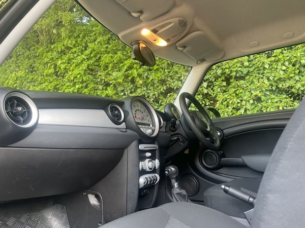Used MINI Hatch 2009 for sale - 76206460: Photo 9