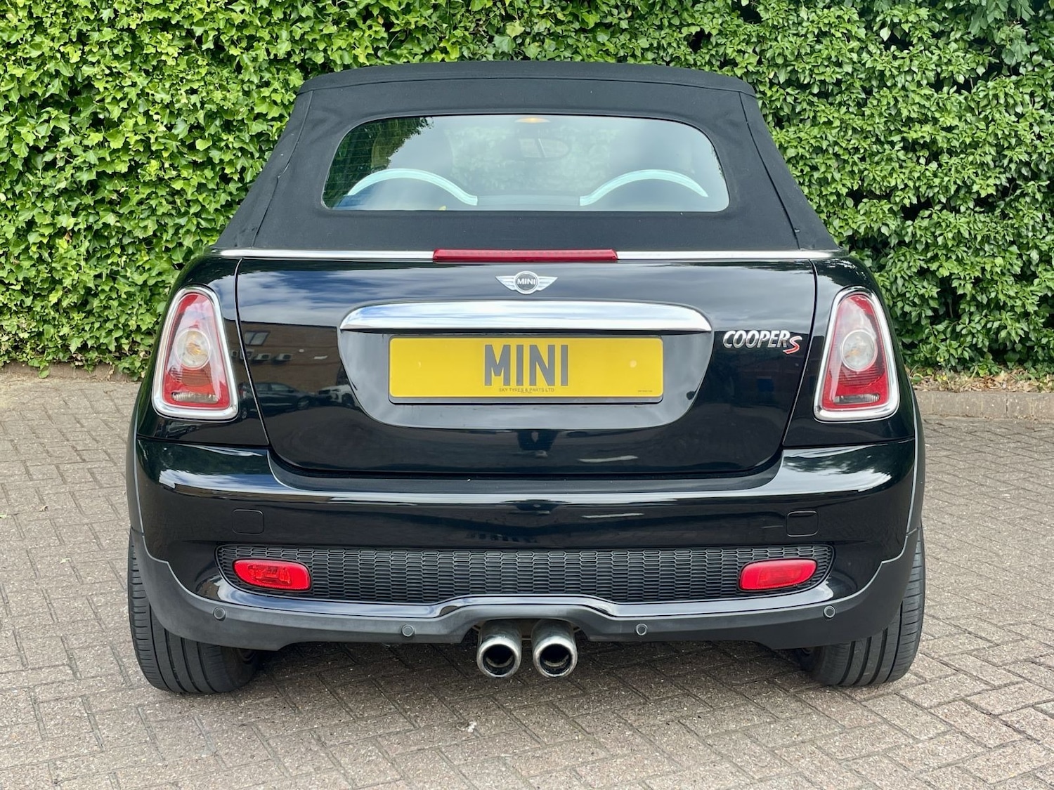 Used MINI Convertible 2009 for sale - 77085350: Photo 14