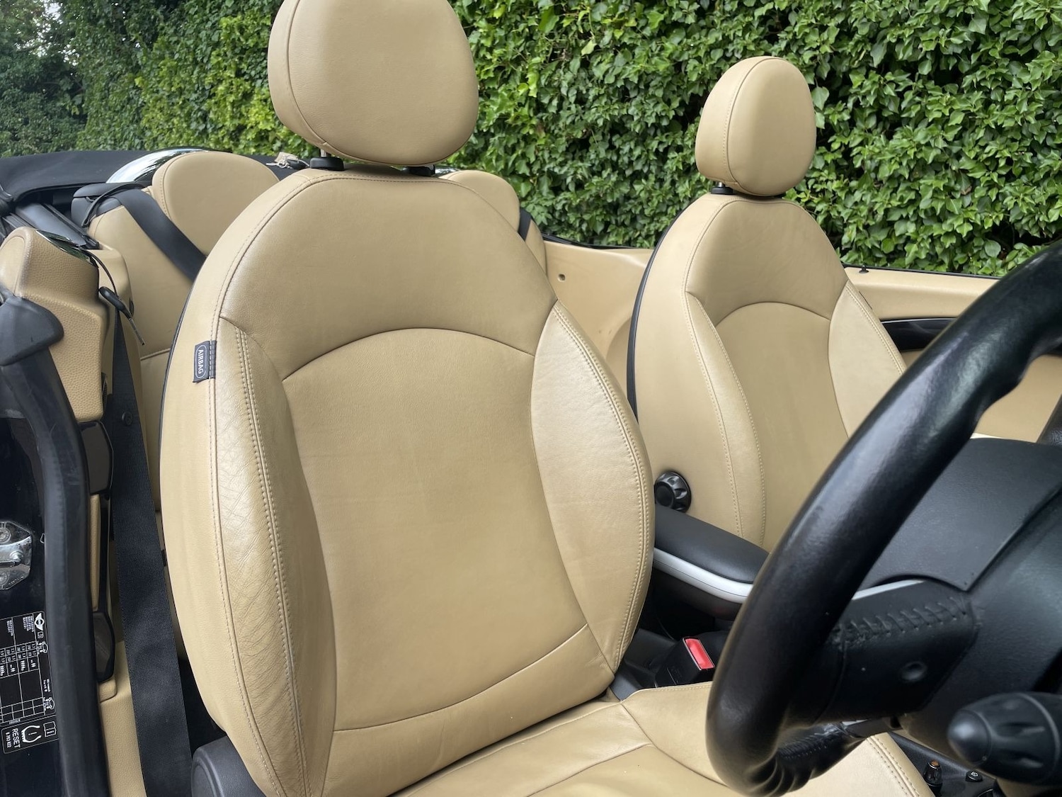 Used MINI Convertible 2009 for sale - 77085350: Photo 8