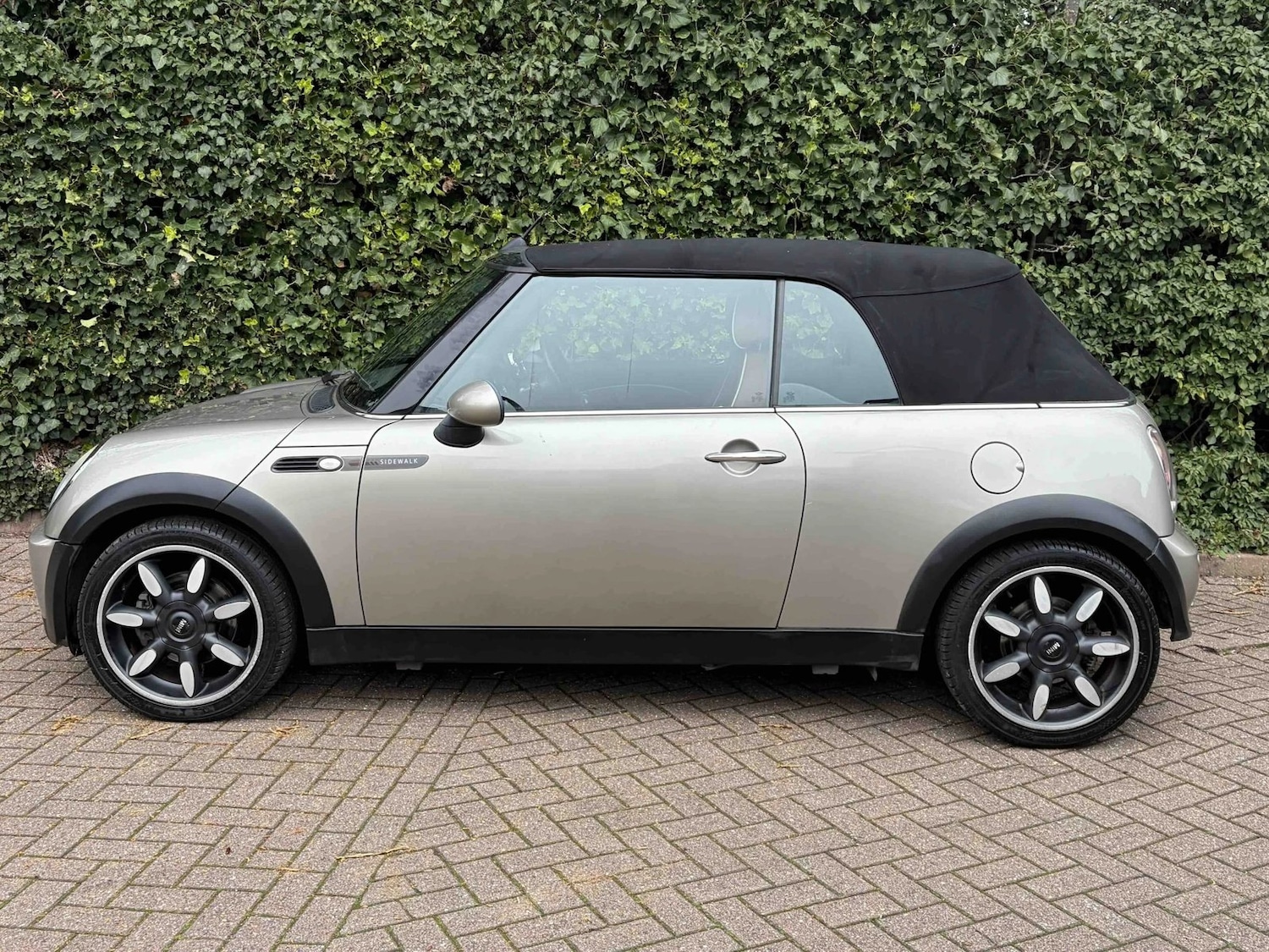 Used MINI Convertible 2007 for sale - 77745174: Photo 10