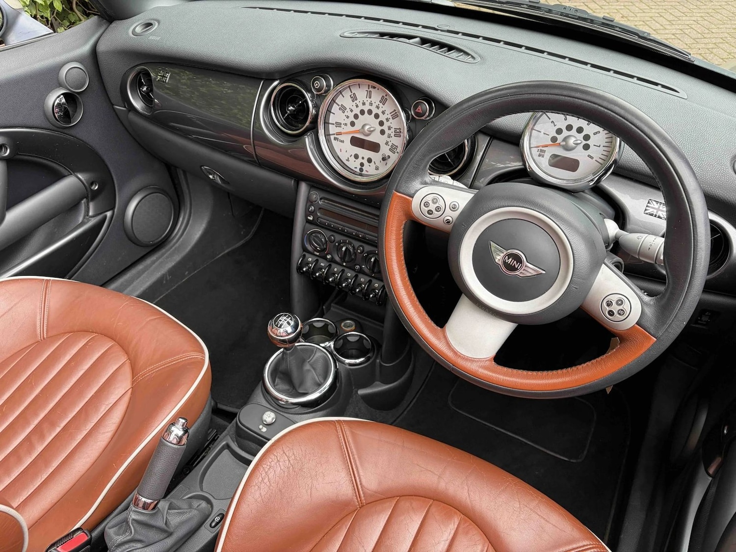 Used MINI Convertible 2007 for sale - 77745174: Photo 4