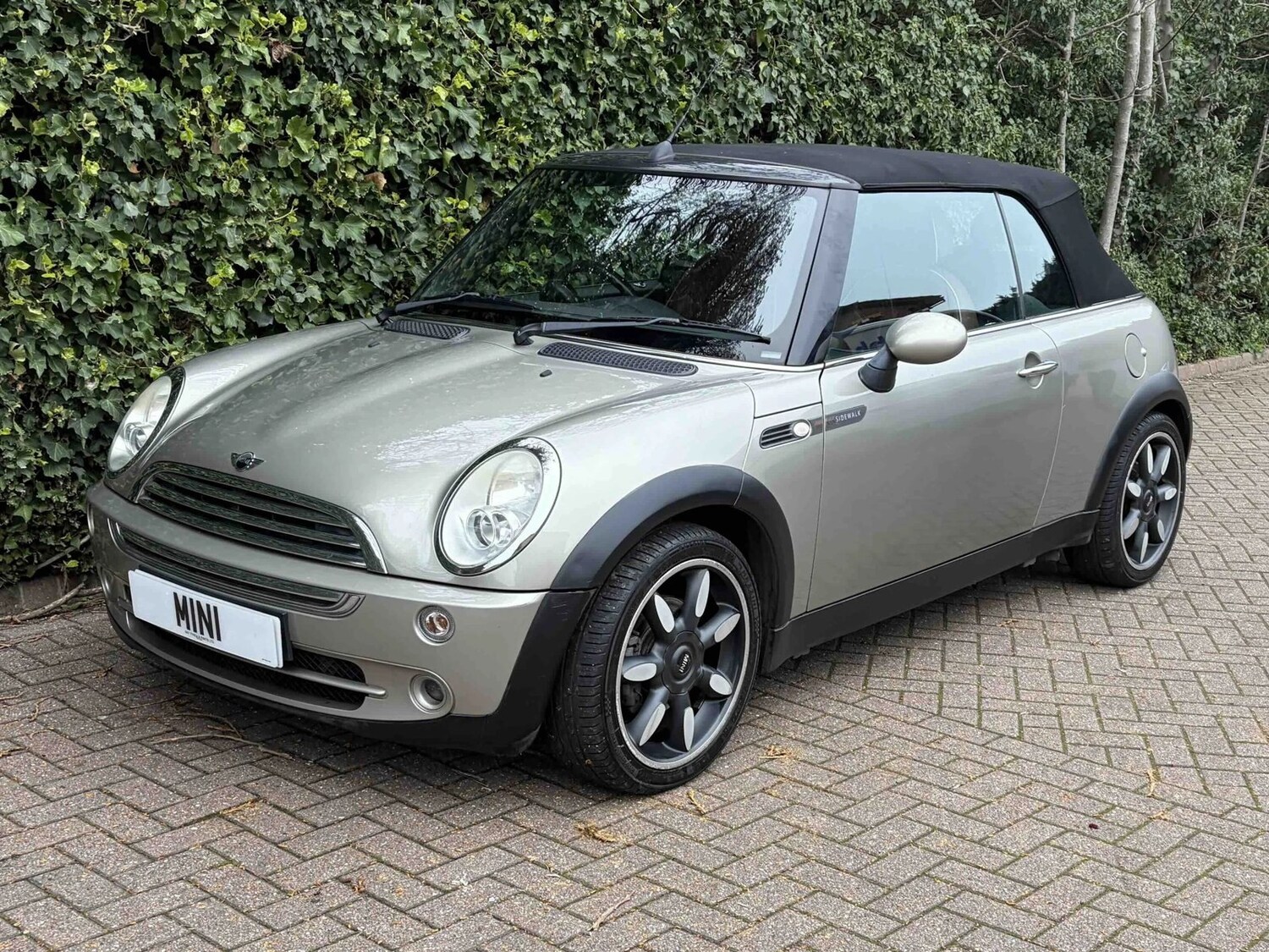 Used MINI Convertible 2007 for sale - 77745174: Photo 8