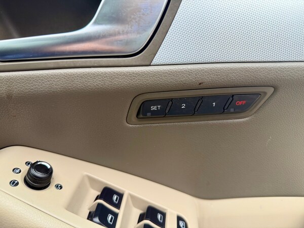 Used Audi Q5 2009 for sale - 74463175: Photo 46