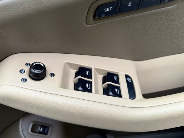 Used Audi Q5 2009 for sale - 74463175: Photo 47