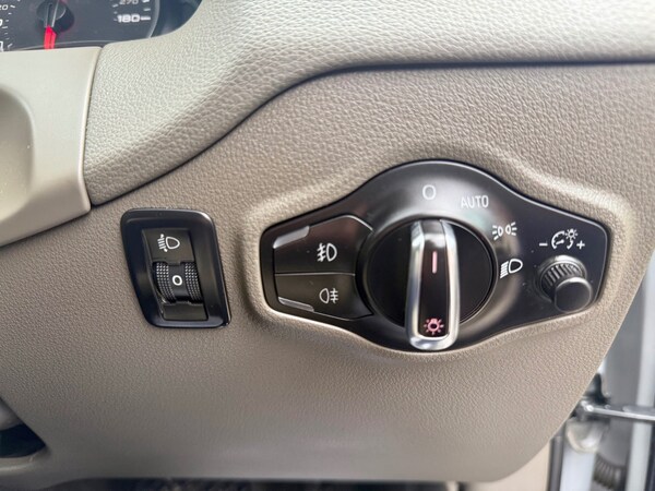Used Audi Q5 2009 for sale - 74463175: Photo 50