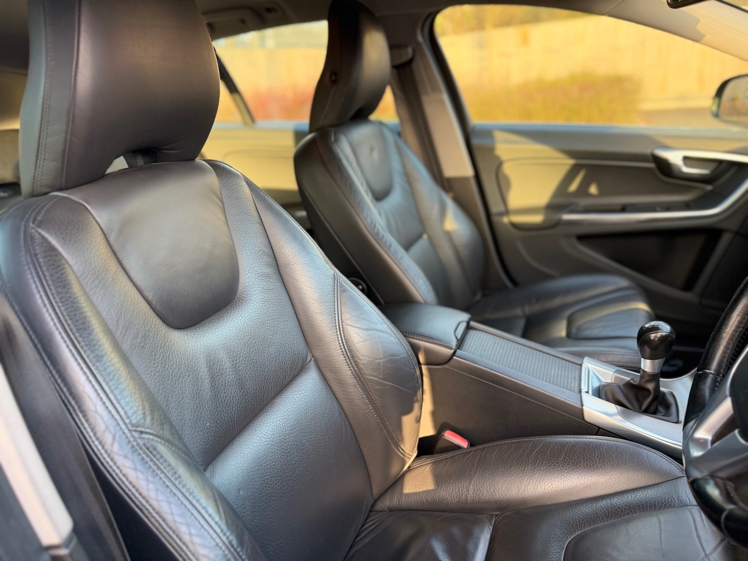 Used Volvo V60 2011 for sale - 77102066: Photo 11