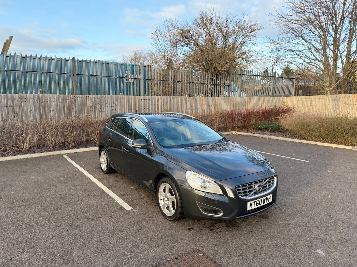 Used Volvo V60 2011 for sale - 77102066: Photo 25