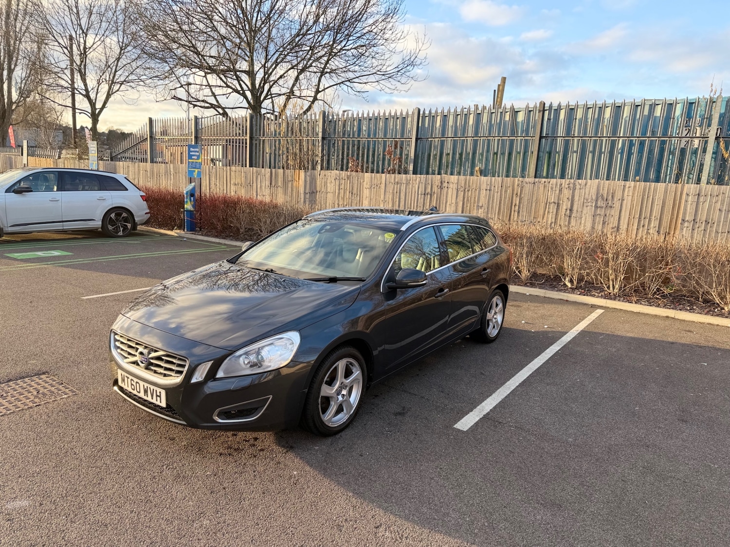Used Volvo V60 2011 for sale - 77102066: Photo 33