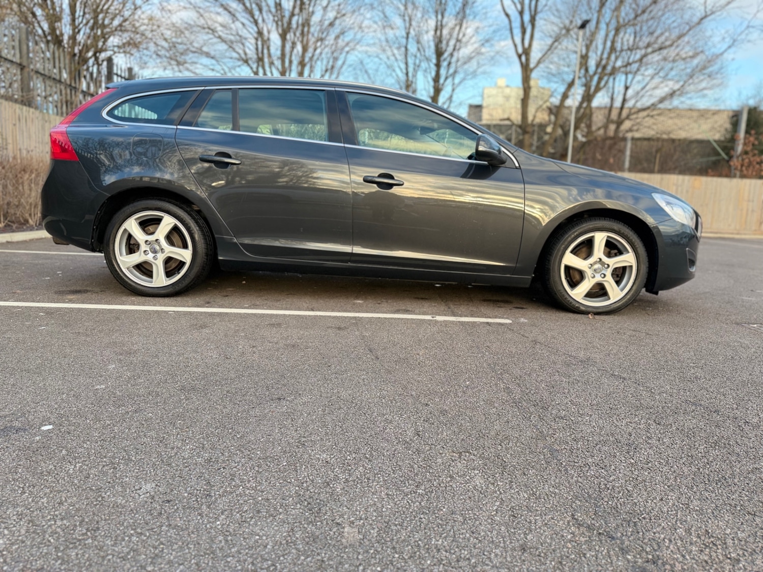 Used Volvo V60 2011 for sale - 77102066: Photo 42