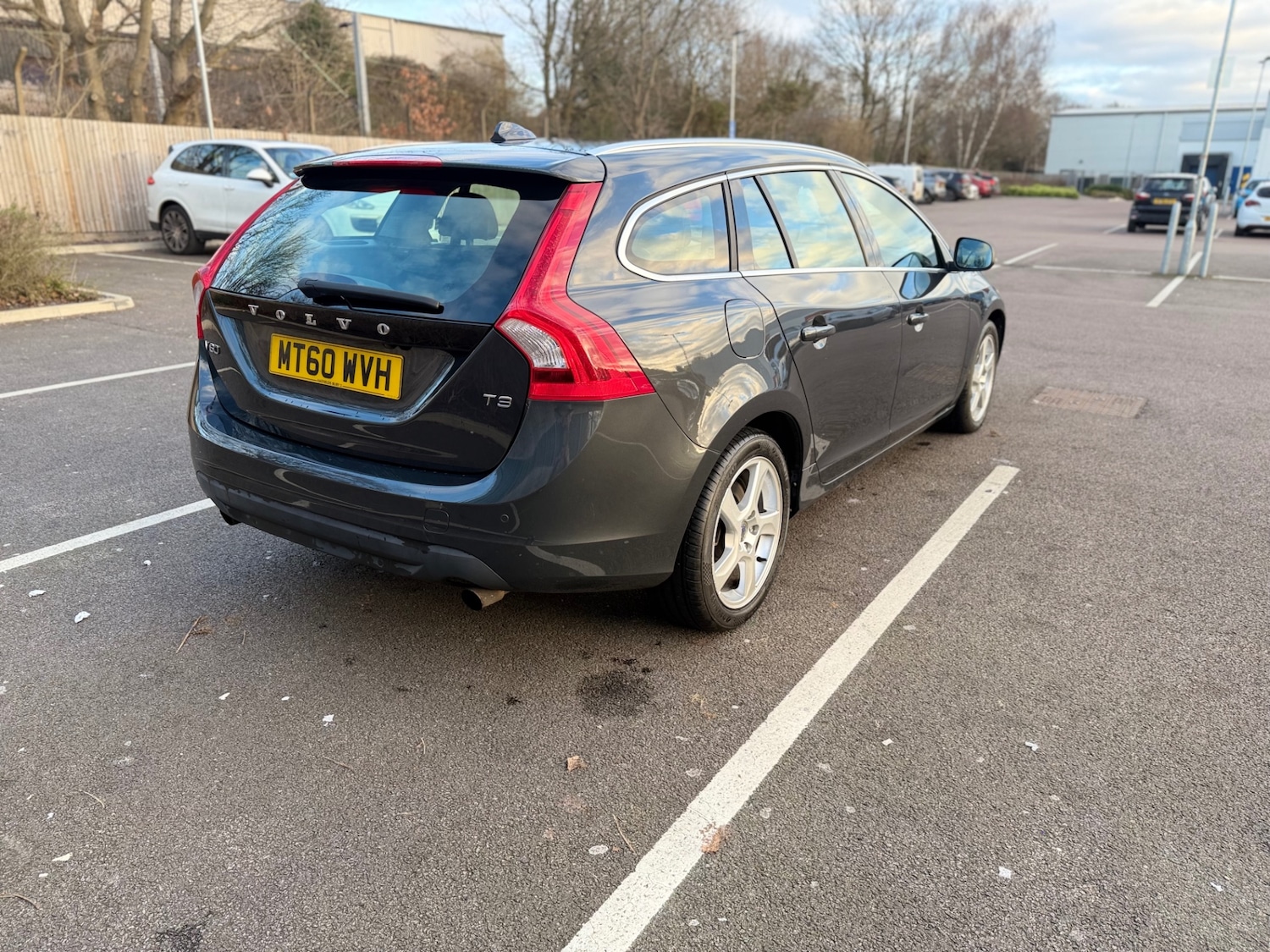 Used Volvo V60 2011 for sale - 77102066: Photo 43