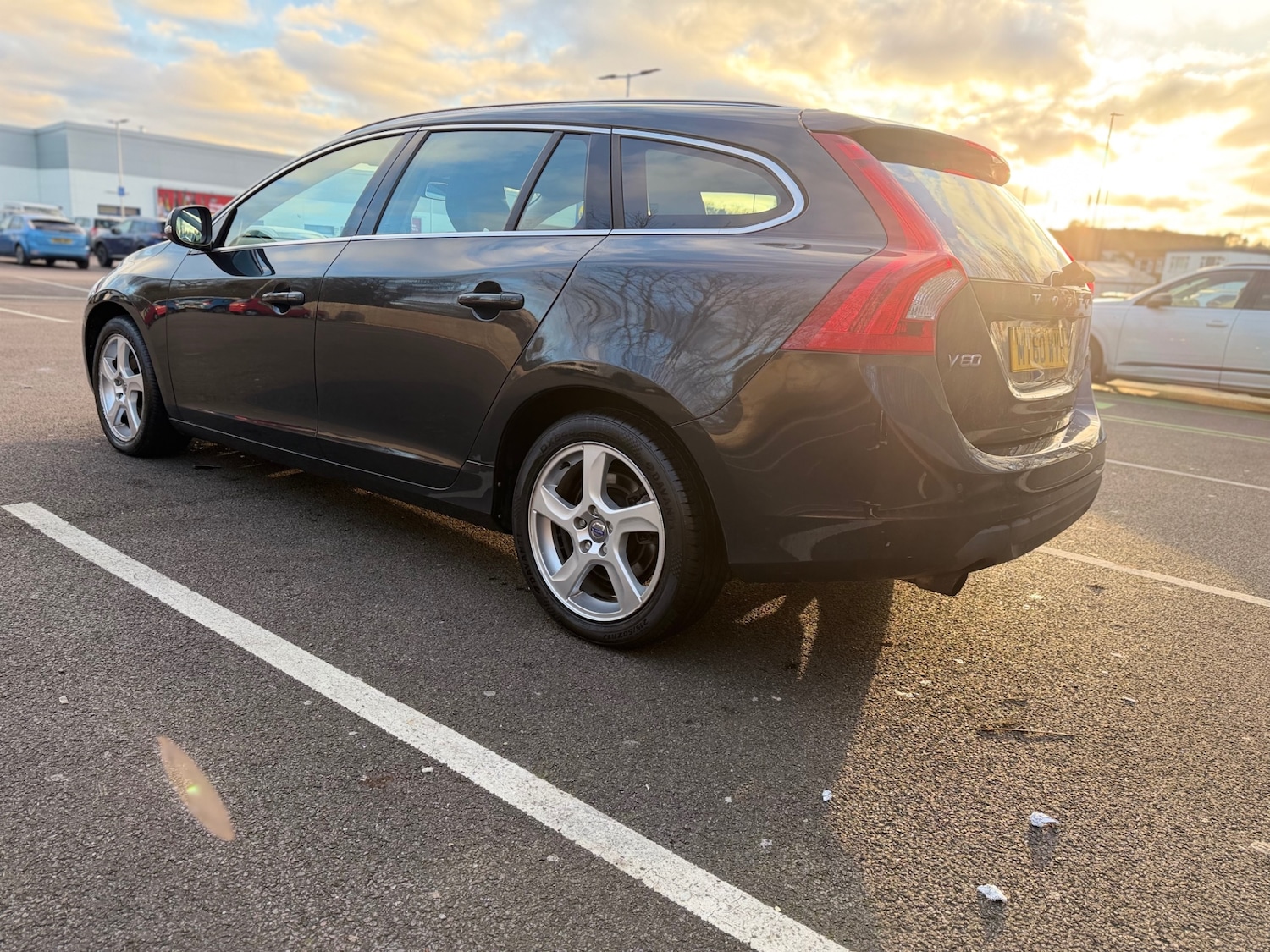 Used Volvo V60 2011 for sale - 77102066: Photo 52