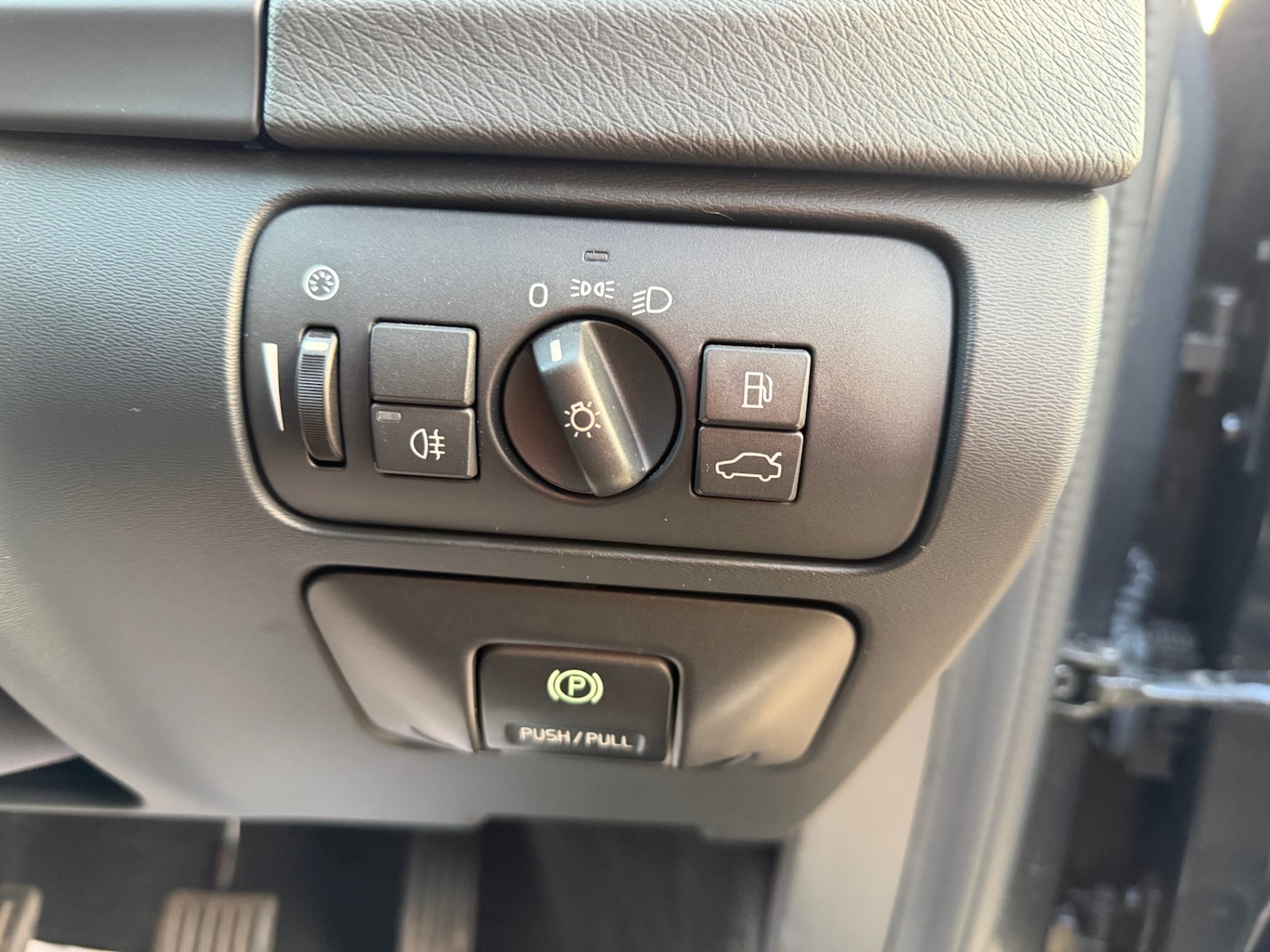 Used Volvo V60 2011 for sale - 77102066: Photo 64