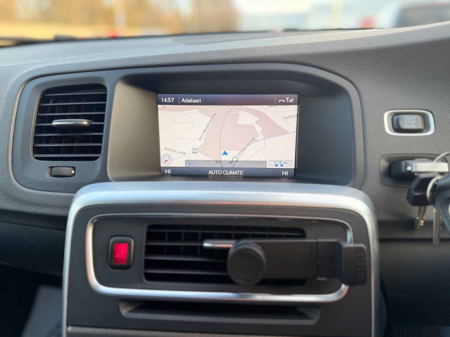 Used Volvo V60 2011 for sale - 77102066: Photo 75