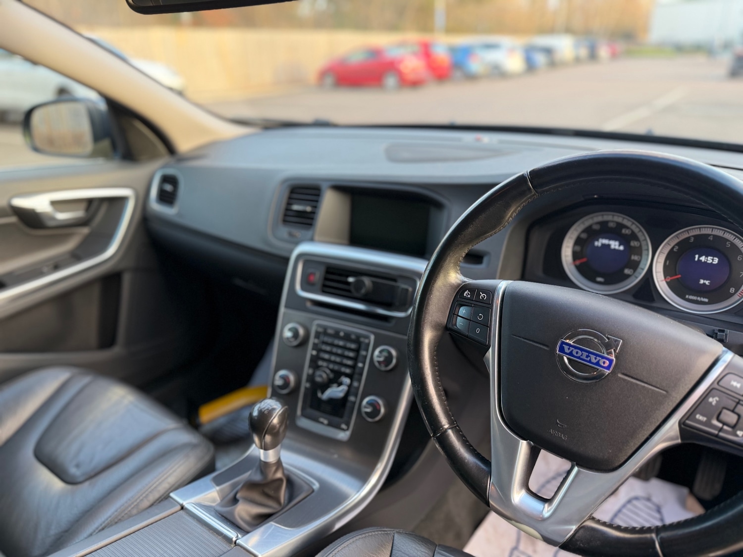 Used Volvo V60 2011 for sale - 77102066: Photo 9