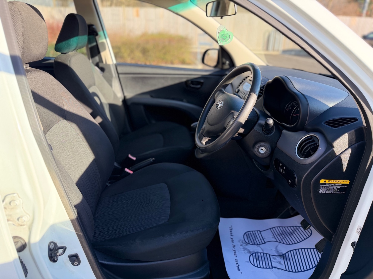 Used Hyundai i10 2011 for sale - 77102063: Photo 11