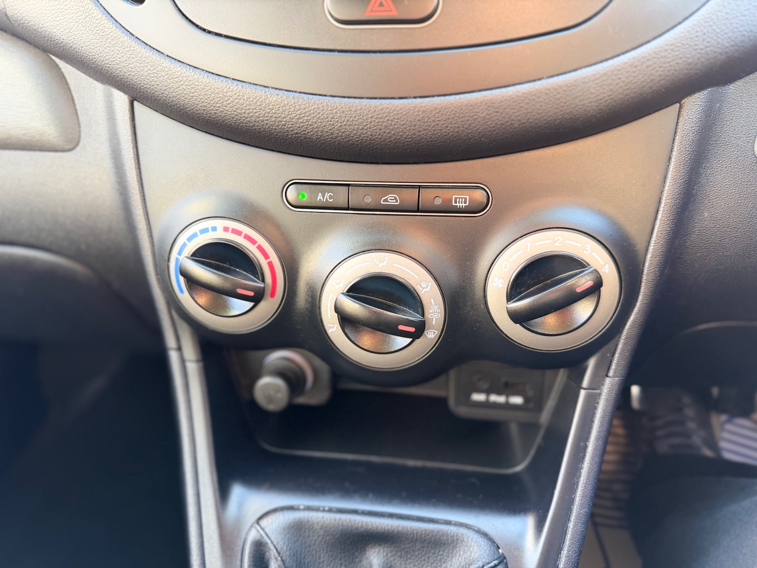 Used Hyundai i10 2011 for sale - 77102063: Photo 21