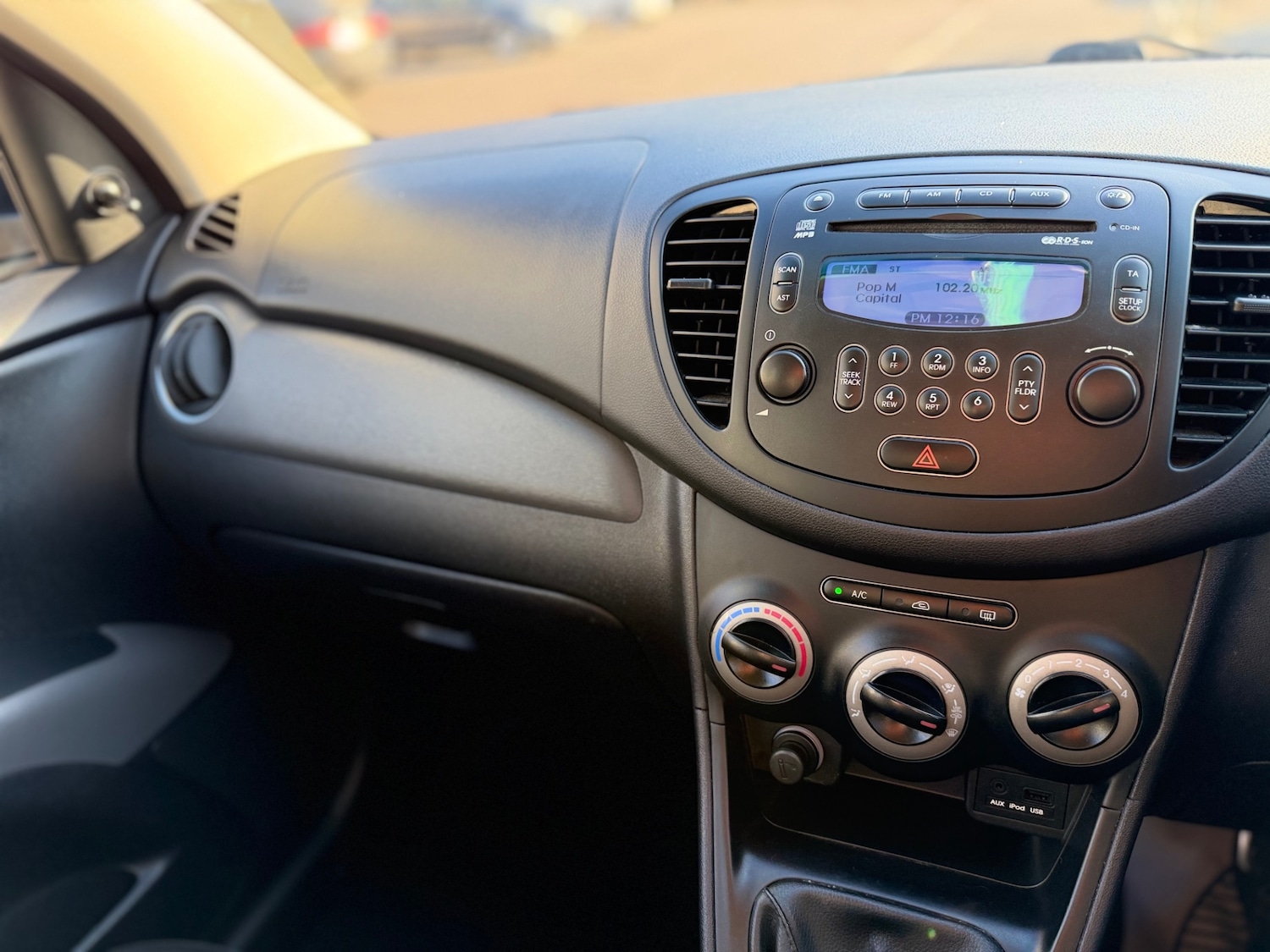 Used Hyundai i10 2011 for sale - 77102063: Photo 22