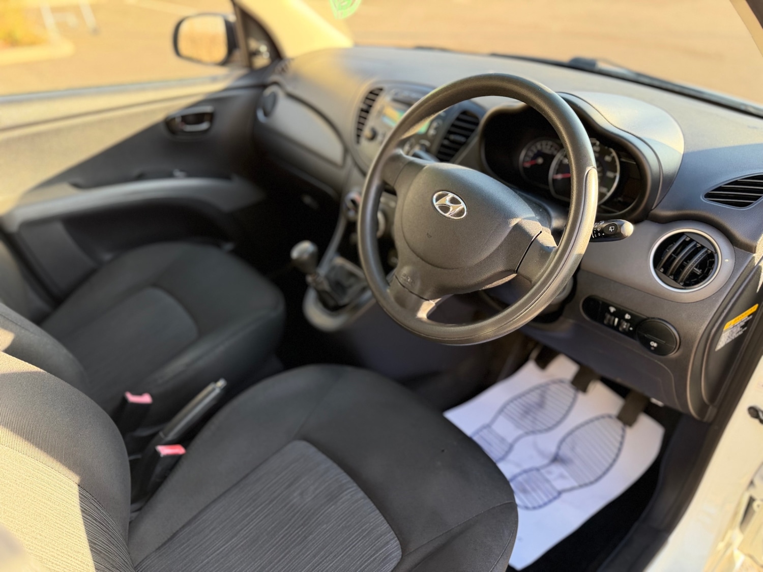 Used Hyundai i10 2011 for sale - 77102063: Photo 37