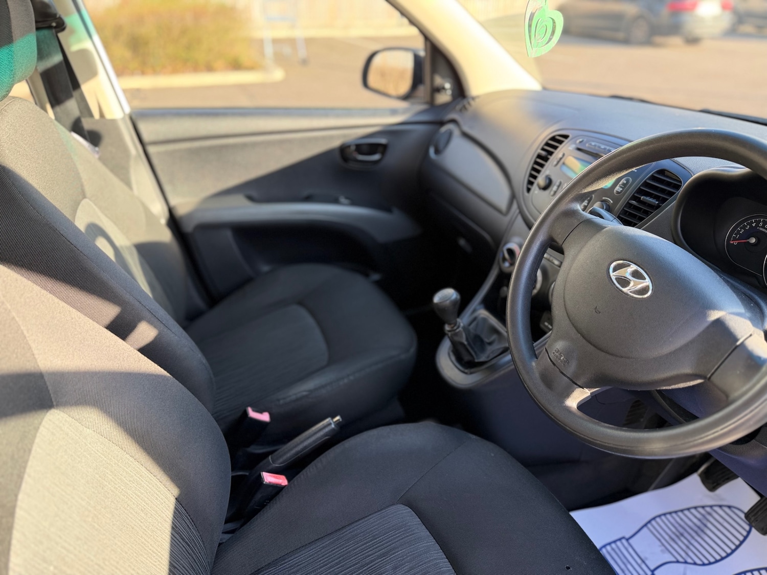 Used Hyundai i10 2011 for sale - 77102063: Photo 39